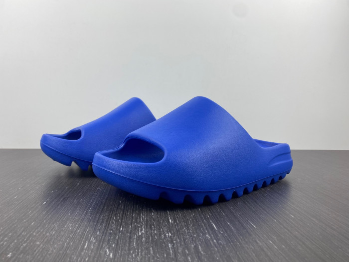 a*d*i*s Y**zy slide “azure” (blue) id4133