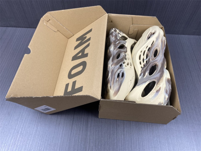 a*d*i*s Y**zy foam rnnr mx cream clay gx8774