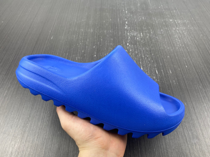 a*d*i*s Y**zy slide “azure” (blue) id4133