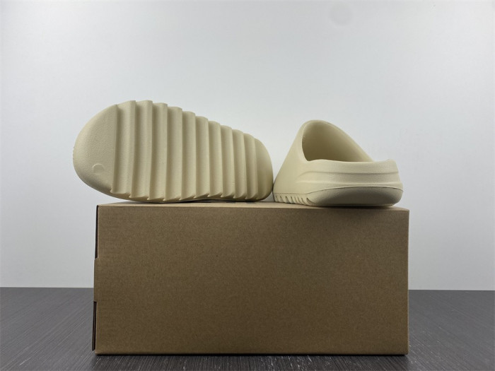 a*d*i*s Y**zy slides
