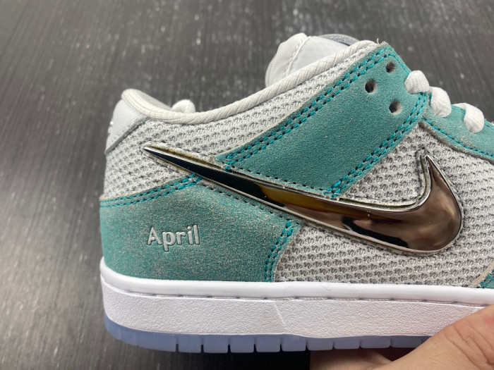 april skateboards x nike dunk low sb