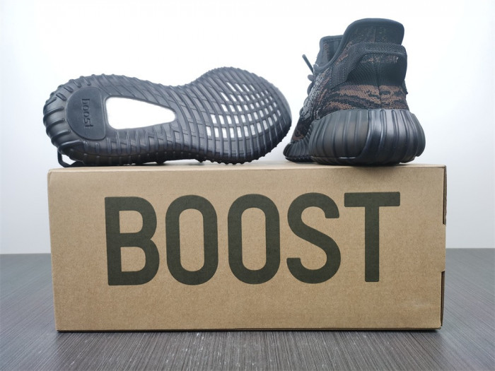 a*d*i*s Y**zy boost 350 v2 mx rock gw3774