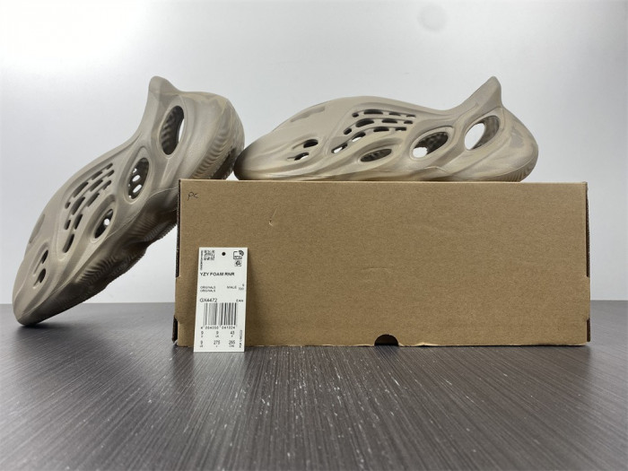 a*d*i*s Y**zy foam rnnr stone sage - gx4472