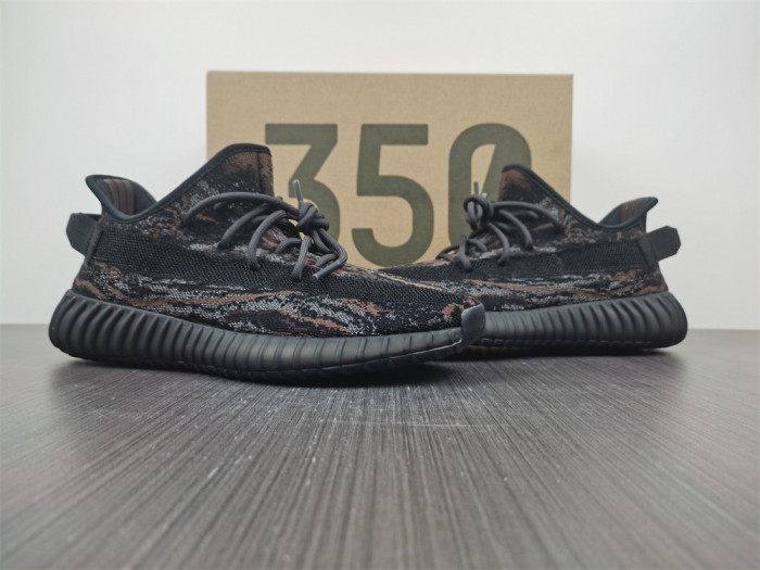 a*d*i*s Y**zy boost 350 v2 mx rock gw3774