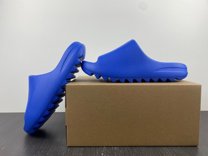 a*d*i*s Y**zy slide “azure” (blue) id4133
