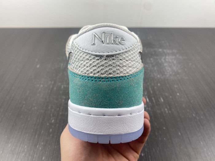 april skateboards x nike dunk low sb