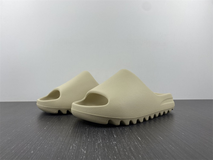 a*d*i*s Y**zy slides ''bone'' 2022 fz5897