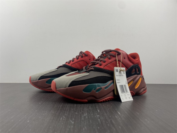 a*d*i*s Y**zy boost 700 hi-res red hq6979