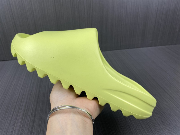 a*d*i*s Y**zy slide glow green - gx6138