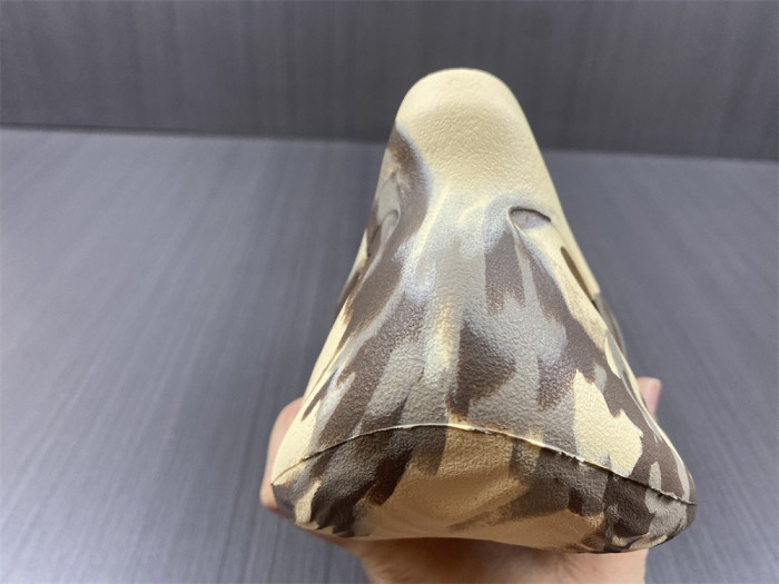 a*d*i*s Y**zy foam rnnr mx cream clay gx8774