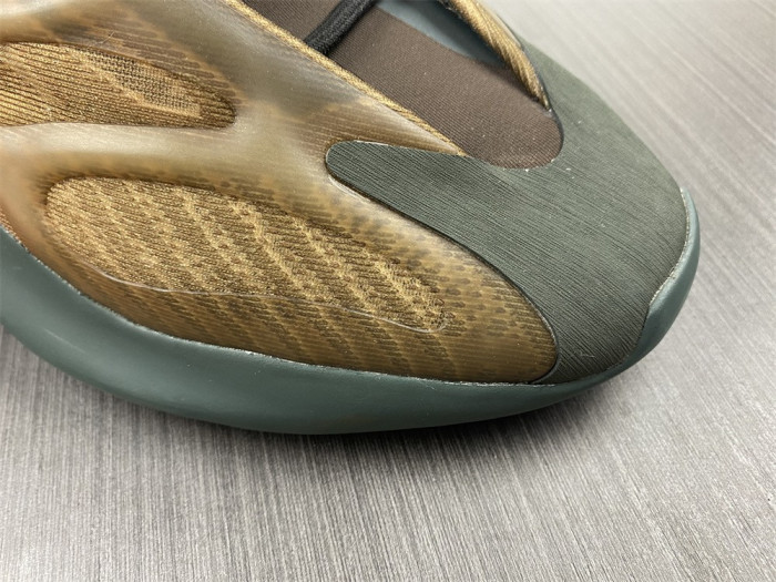 a*d*i*s Y**zy 700 v3 copfad gy4109