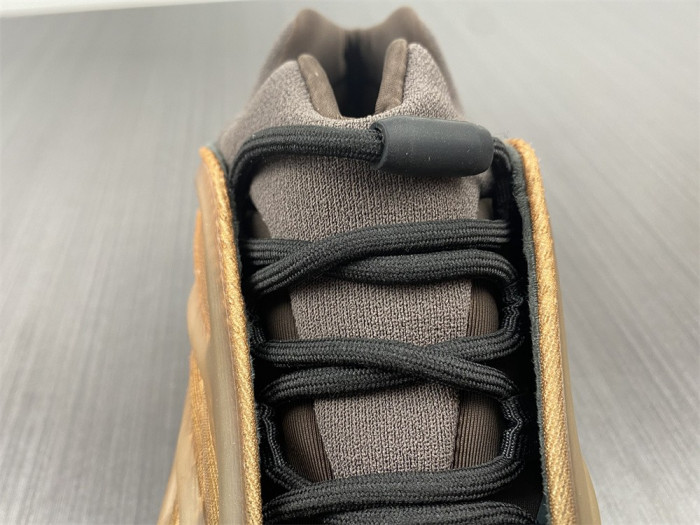 a*d*i*s Y**zy 700 v3 copfad gy4109