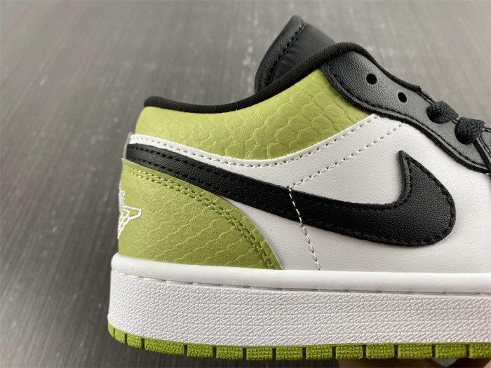 air jordan 1 low snakeskin vivid green dx4446-301