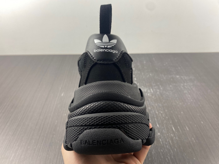 blcg sneaker triple.s sneakers 58963 w1y586323