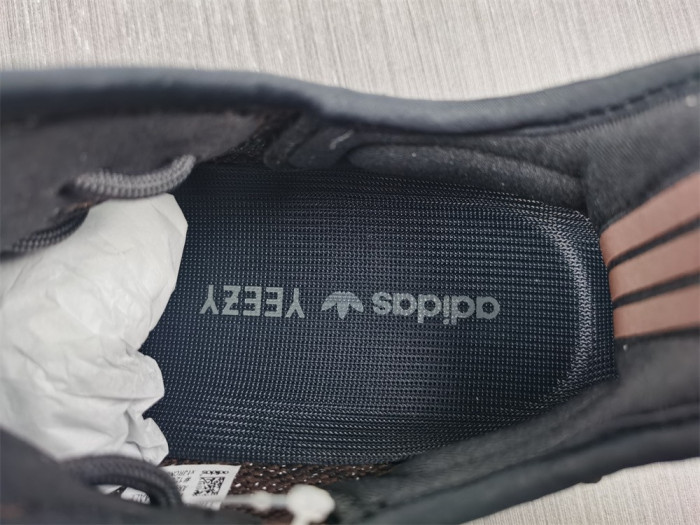 a*d*i*s Y**zy boost 350 v2 mx rock gw3774