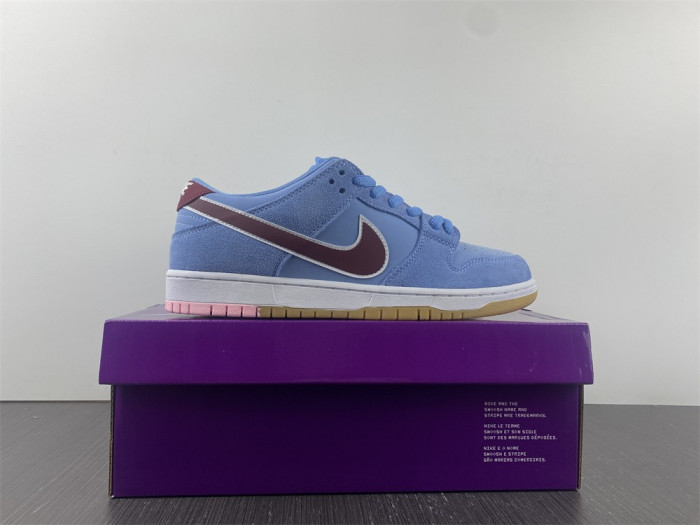 nike sb dunk low valour blue team maroon dq4040-400