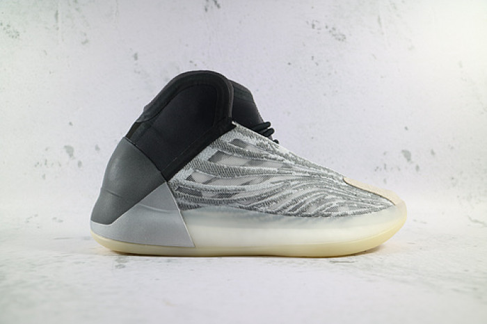 a*d*i*s yzy qntm (lifestyle model) q46473