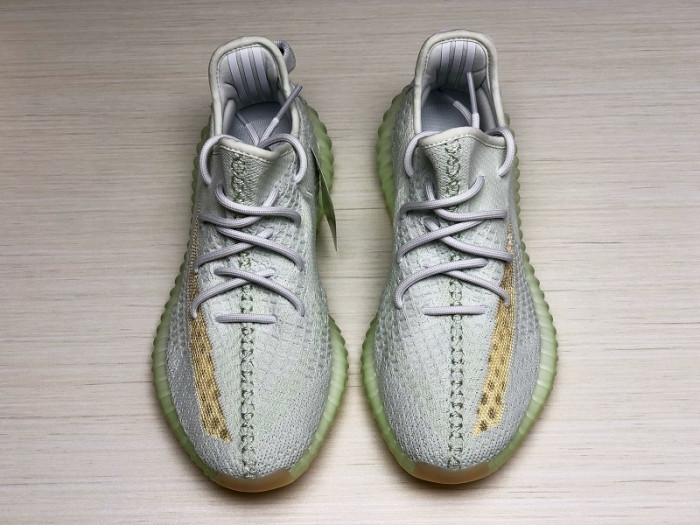 a*d*i*s Y**zy boost 350 v2 hyperspace eg7491