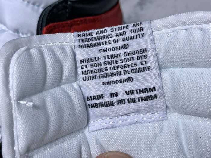 air jordan 1 retro high satin black toe (w) cd0461-016