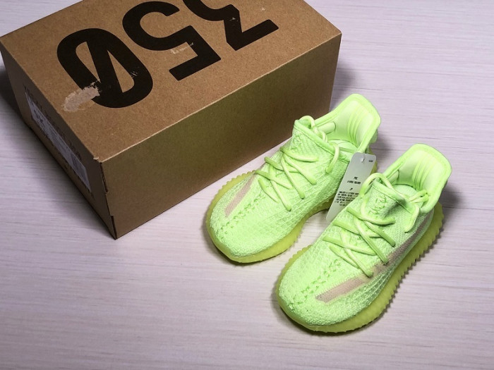 a*d*i*s Y**zy boost 350 v2 glow eg5293 kids