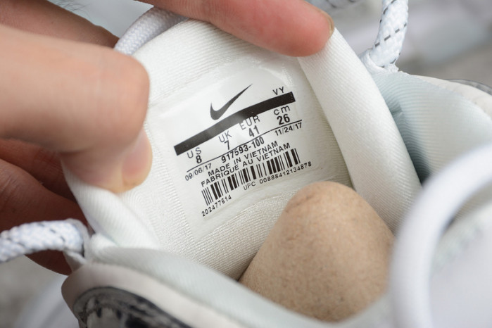 air more uptempo chrome white (w) 917593-100