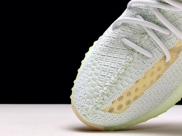 a*d*i*s Y**zy boost 350 v2 hyperspace eg7491