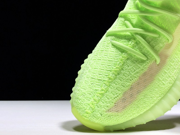 a*d*i*s Y**zy boost 350 v2 “glow in the dark”eg5293