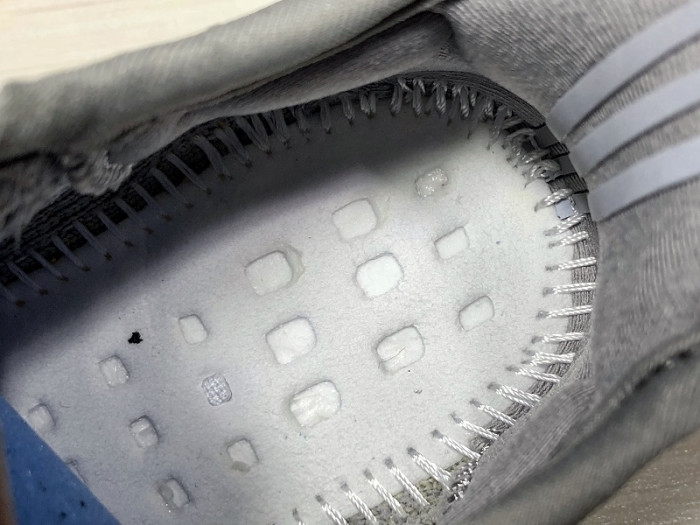 a*d*i*s Y**zy boost 350 v2 trfrm eg7492 kids