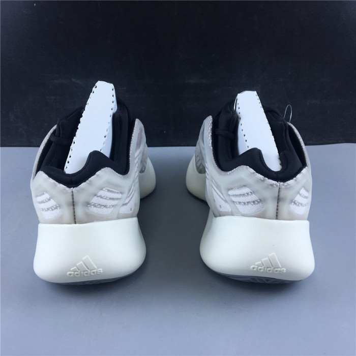 a*d*i*s Y**zy foam runner Y**zy boost 700 v3 ”ef9897