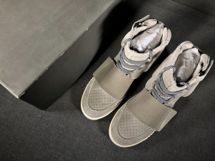 a*d*i*s Y**zy boost 750 og light brown b35309