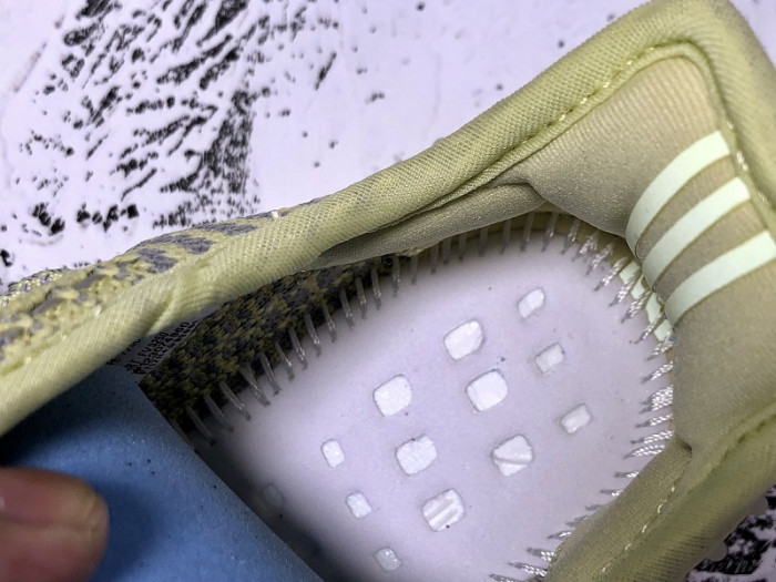 a*d*i*s Y**zy boost 350 v2 antlia (non-reflective) fv3250 kids