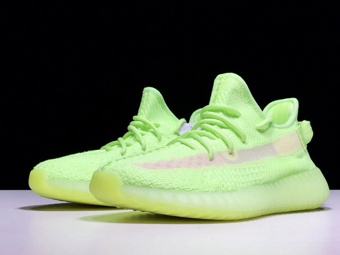 a*d*i*s Y**zy boost 350 v2 “glow in the dark”eg5293
