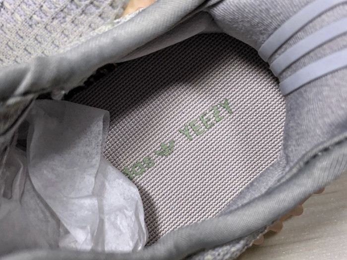 a*d*i*s Y**zy boost 350 v2 trfrm eg7492 kids