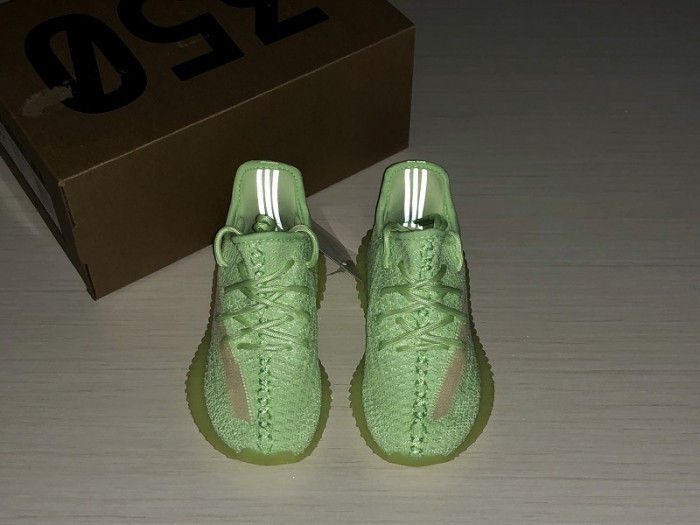 a*d*i*s Y**zy boost 350 v2 glow eg5293 kids