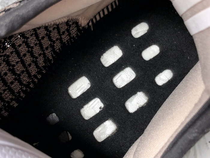 a*d*i*s Y**zy boost 350 v2“ yecheil refelective ” fx4145