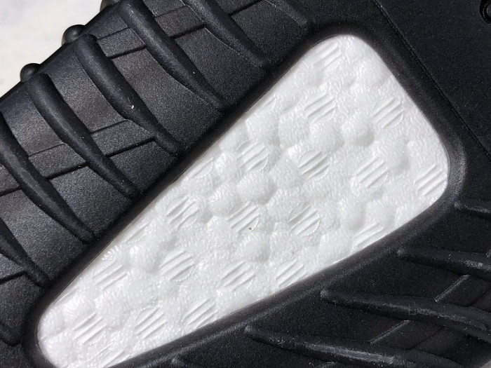 a*d*i*s Y**zy boost 350 v2“ yecheil refelective ” fx4145