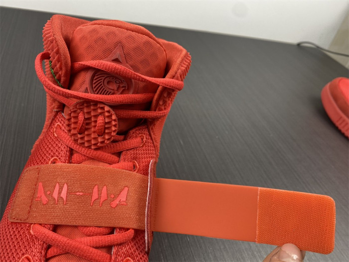 nike air Y**zy 2 “red october” 508214-660