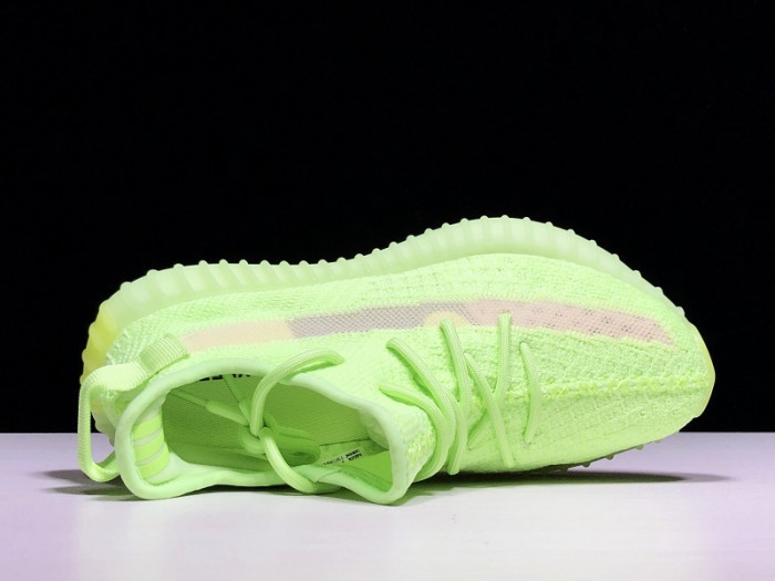 a*d*i*s Y**zy boost 350 v2 “glow in the dark”eg5293
