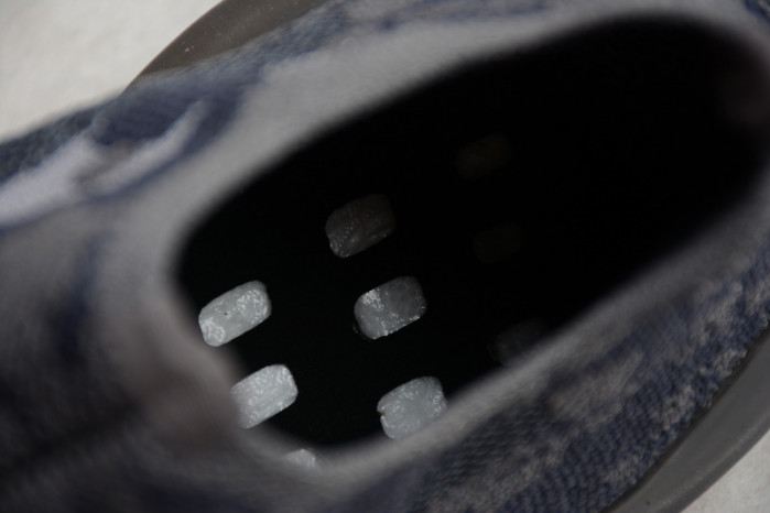 a*d*i*s Y**zy boost 380 “black” fb7876