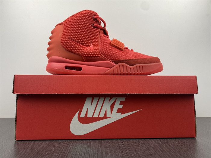 nike air Y**zy 2 “red october” 508214-660