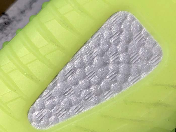 a*d*i*s Y**zy 350 v2 “yeezreel” fw5191