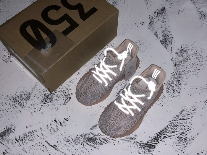 a*d*i*s Y**zy boost 350 v2 synth (non-reflective) fv5578 kids