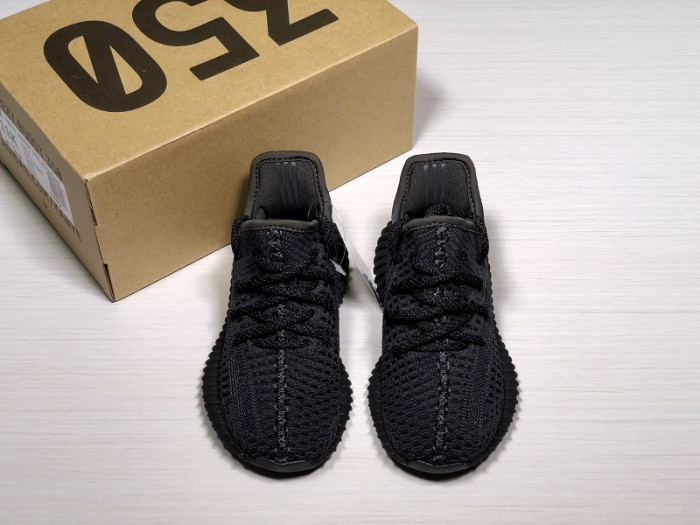 a*d*i*s Y**zy boost 350 v2 in black fu9006 kids