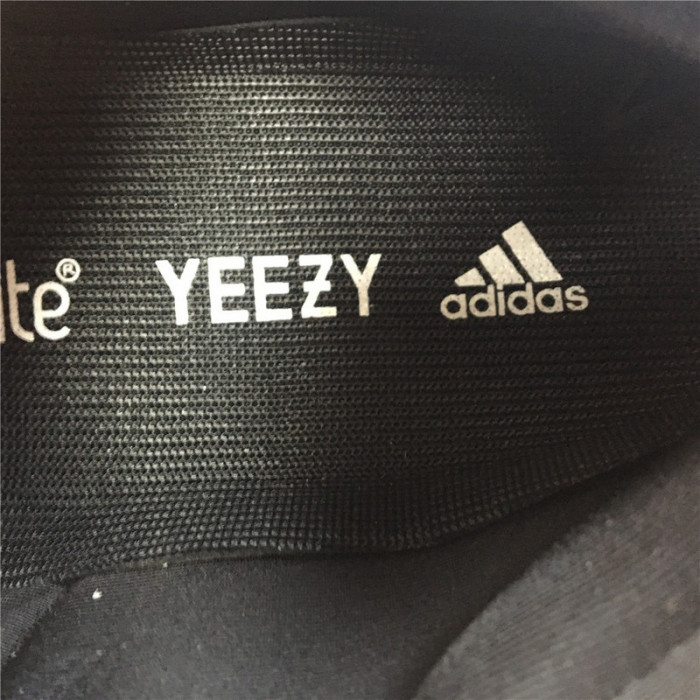 a*d*i*s Y**zy foam runner Y**zy boost 700 v3 ”ef9897