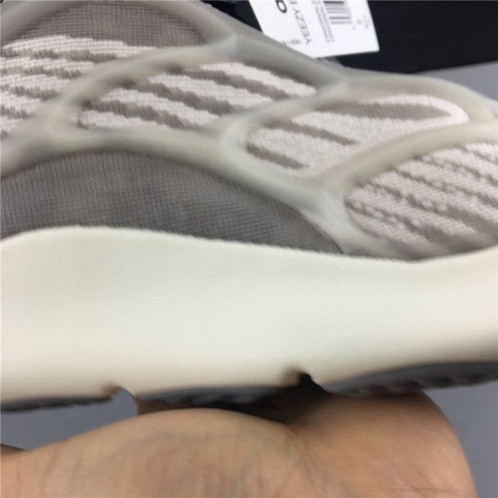 a*d*i*s Y**zy foam runner Y**zy boost 700 v3 ”ef9897