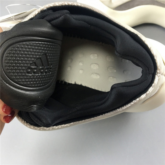 a*d*i*s Y**zy foam runner Y**zy boost 700 v3 ”ef9897