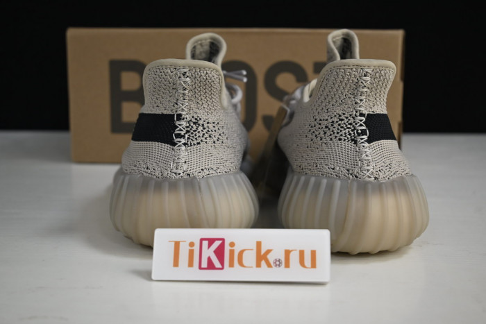 a*d*i*s Y**zy boost 350 v2 beige black hp7870