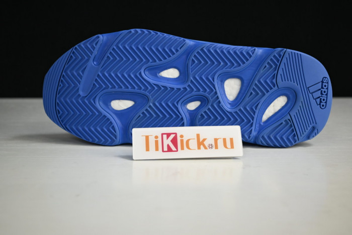 a*d*i*s Y**zy boost 700 hi-res blue hp6674