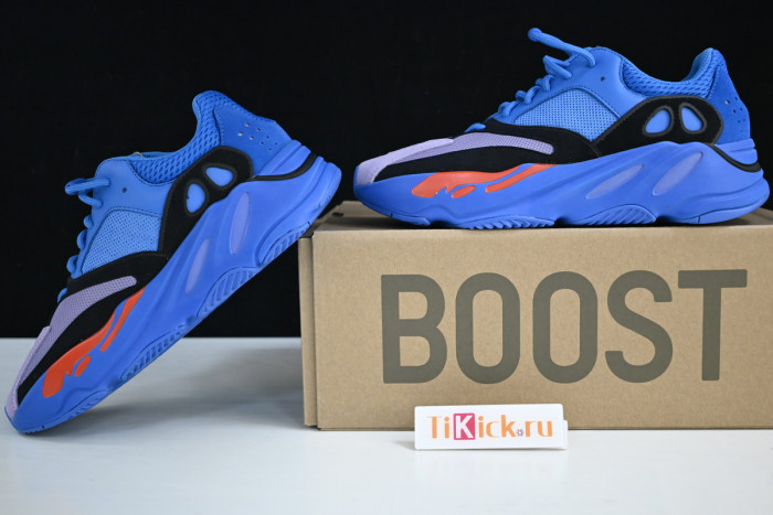 a*d*i*s Y**zy boost 700 hi-res blue hp6674