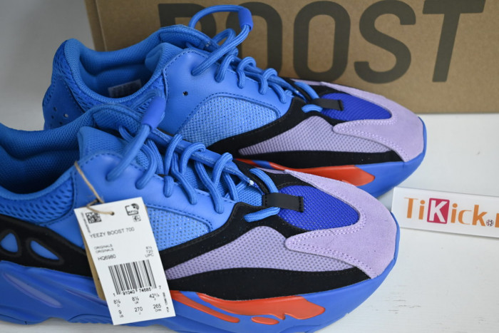 a*d*i*s Y**zy boost 700 hi-res blue hp6674